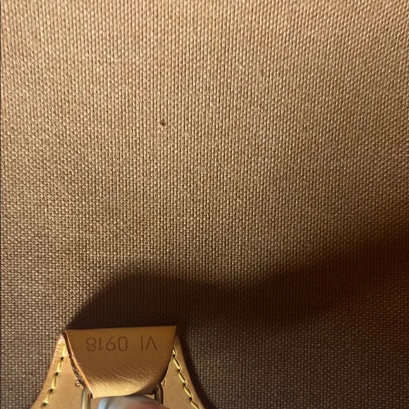 Louis Vuitton Ellipse Monogram  Handbag - Picture 12 of 14